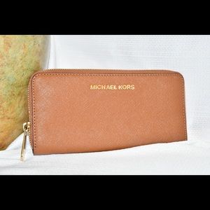 Micheal Kors Brown Wallet